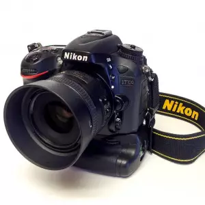 دوربین نیکون D7100 + 18-140mm VR